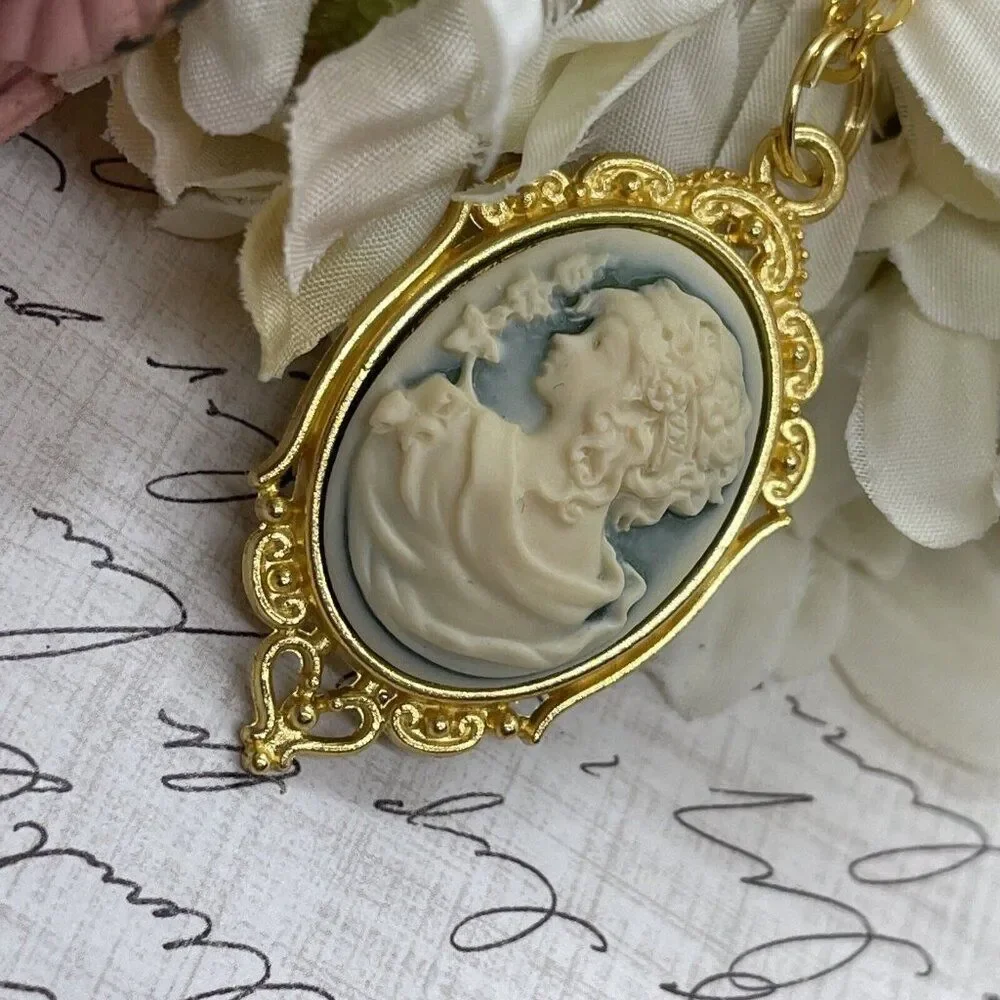 Bright Gold Grecian Greek Goddess Mythology Heart Wedding Jewelry necklace Cameo - Picture 6 of 10